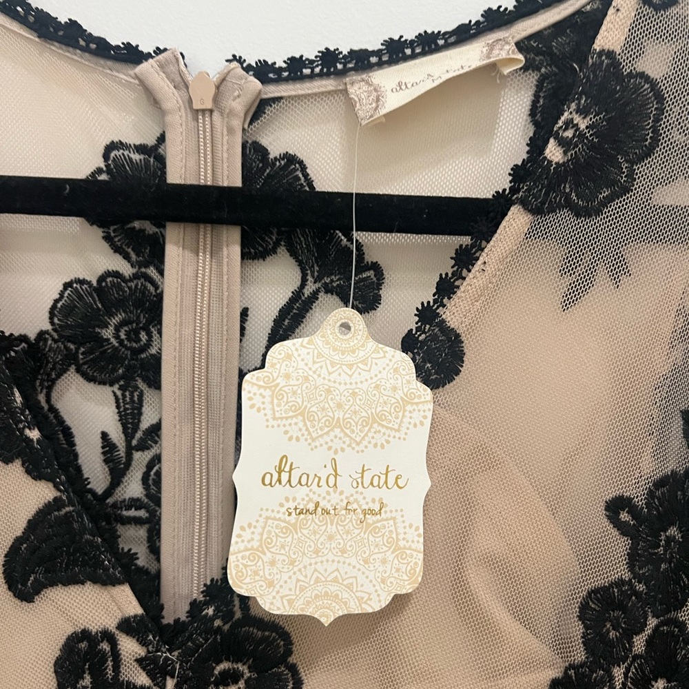 Dress - Picture 2 of 2